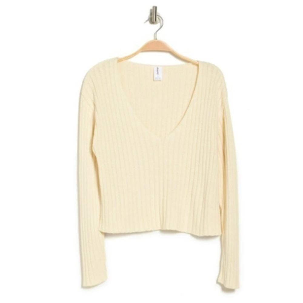 Abound Ribbed V-Neck Ivory Knit Sweater